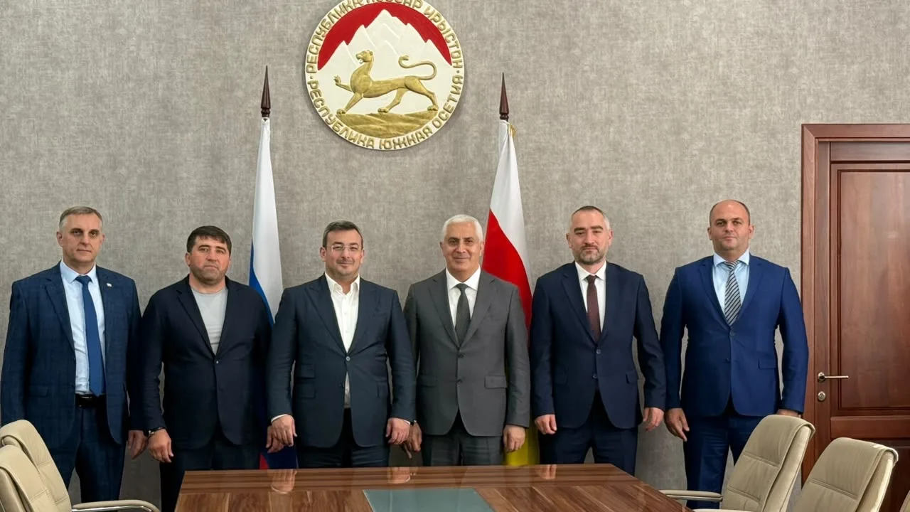 Магомедзагид Кихасуров принял участие в праздничных мероприятиях в Цхинвале в честь годовщины признания независимости Южной Осетии